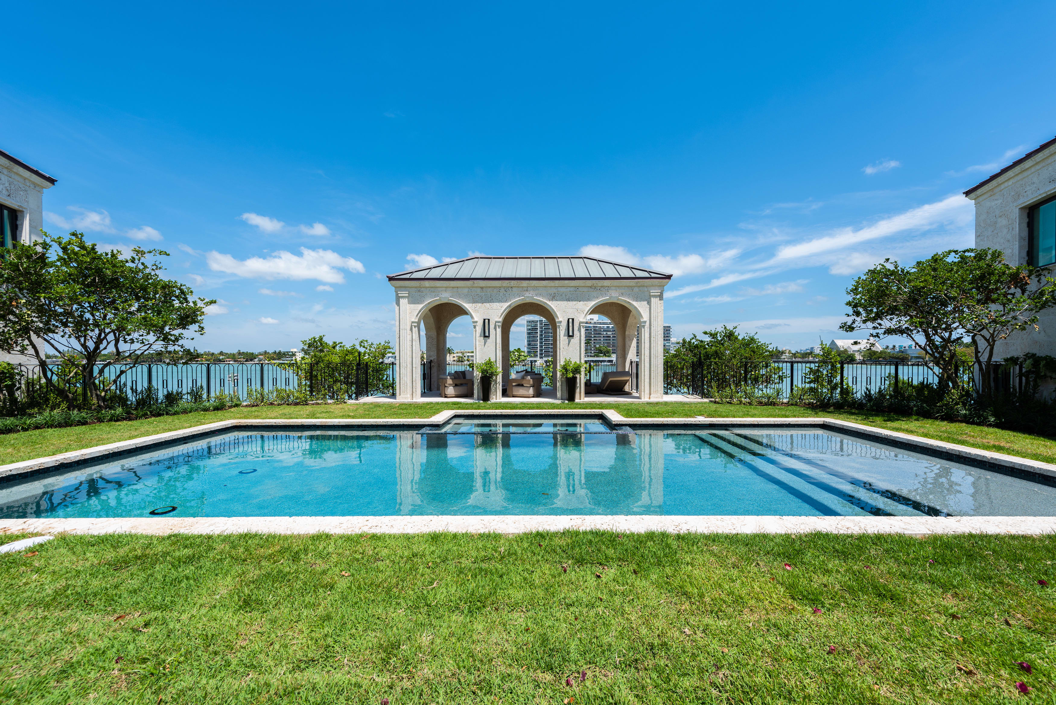 6650 Allison Road, Miami